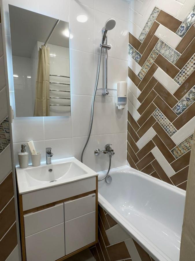 Nursultana Nazarbaeva 20 Str By Stayinn Apartment Pavlodar